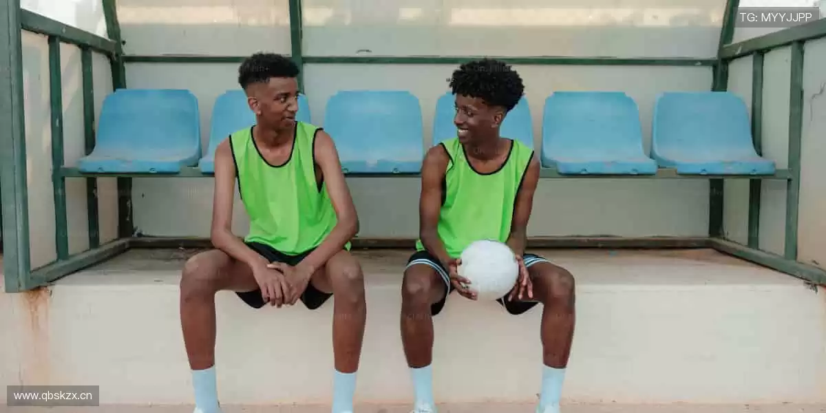 🎁 球迷专属，品质之选！周边好物，让热爱触手可及！